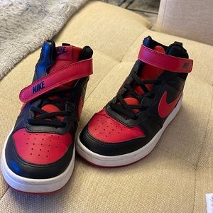 Nike boys high top size 2Y